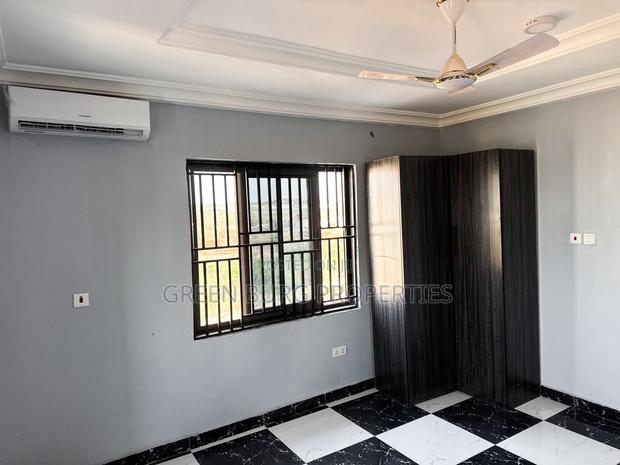 2bdrm Apartment in Ashaley Botwe for rent photo 5