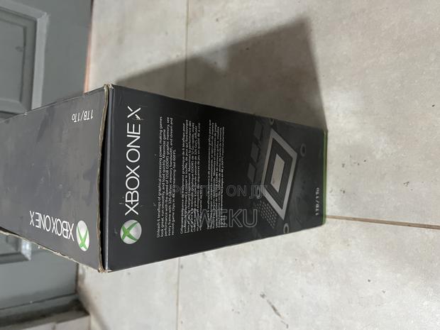 Xbox One X (1 Tb) photo 4