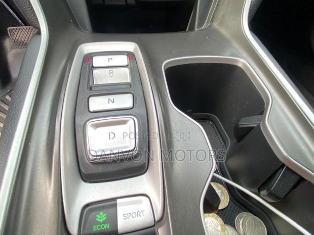 Honda Accord EX-L 2.0T 2018 White photo 7