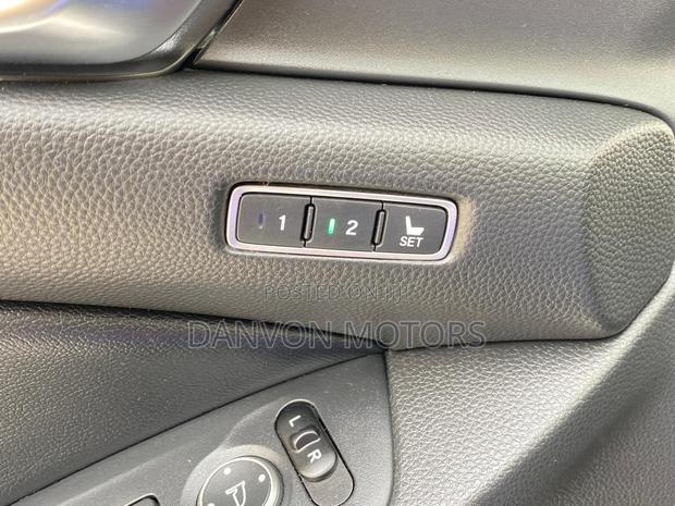 Honda Accord EX-L 2.0T 2018 White photo 5