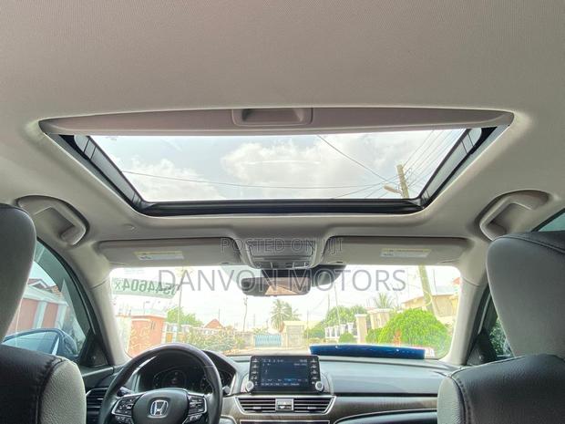 Honda Accord EX-L 2.0T 2018 White photo 10