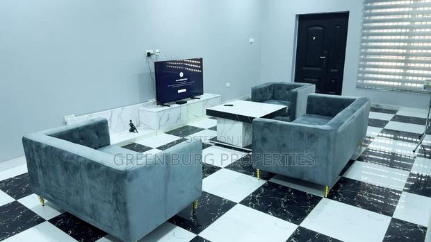 Furnished 2bdrm Apartment in Ashaley Botwe for rent photo 2