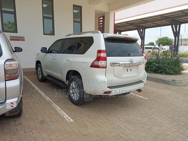 Toyota Land Cruiser Prado 2.7 VVT-i 2016 White photo 11
