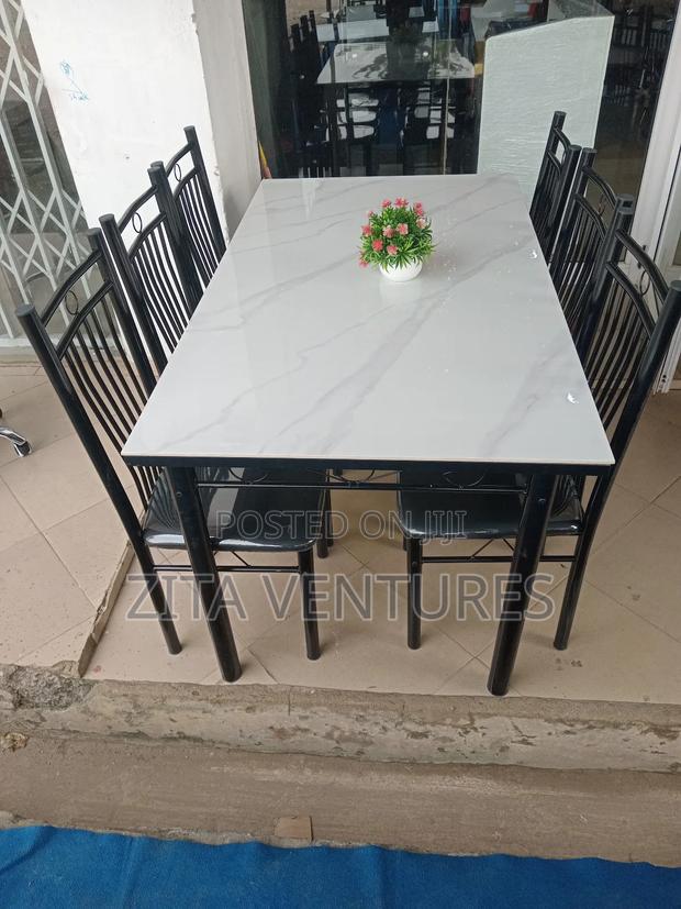 Design Dining Set on Promotion