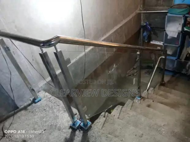 Modern Stainless Steel Glass Railing · Photo 2