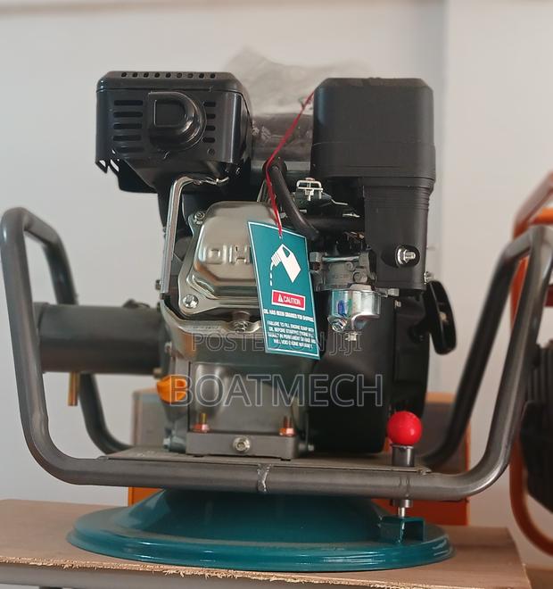 Total 5.5hp Concrete Vibrator