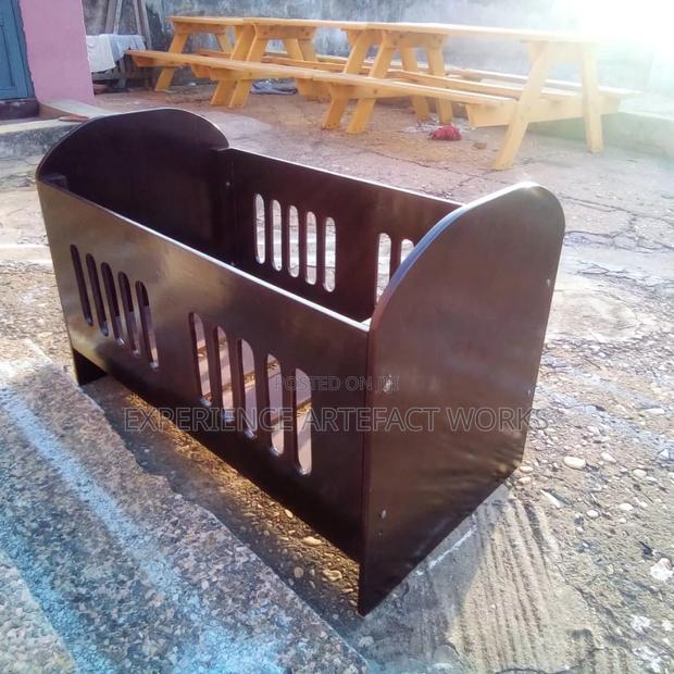 Baby's Cot Local photo 2
