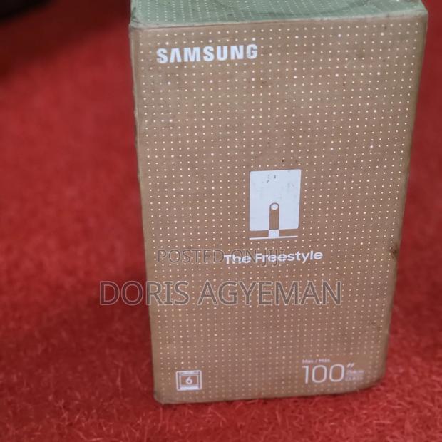 Samsung The Freestyle Projector