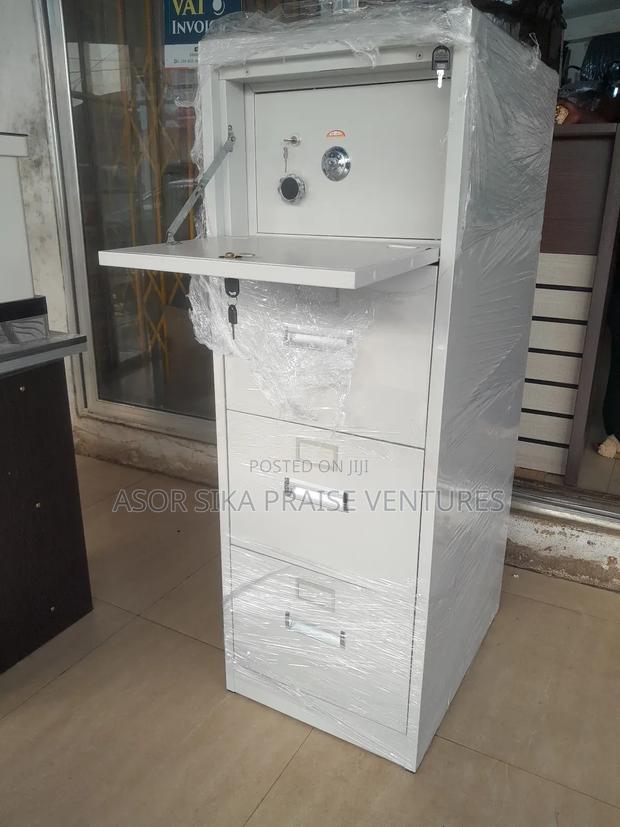 Cabinet With Safe · Photo 2