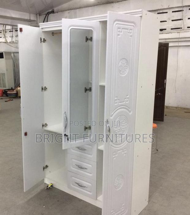 Foreign Three Doors Wardrobe With Mirror · Photo 4