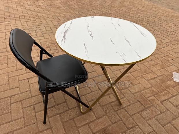 Foldable Table and Chair · Photo 2
