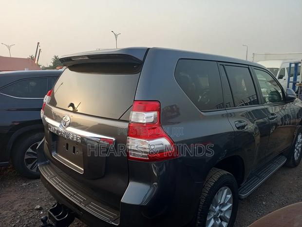 Toyota Land Cruiser Prado 3.0 190hp 2017 Gray photo 2