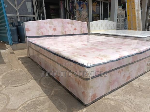 Queen Size Bed Inbuilt Foam Plus Headboard · Photo 2