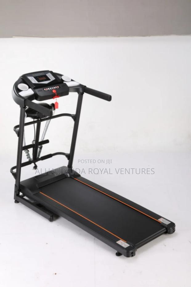 150kg Treadmill With Massager · Photo 2