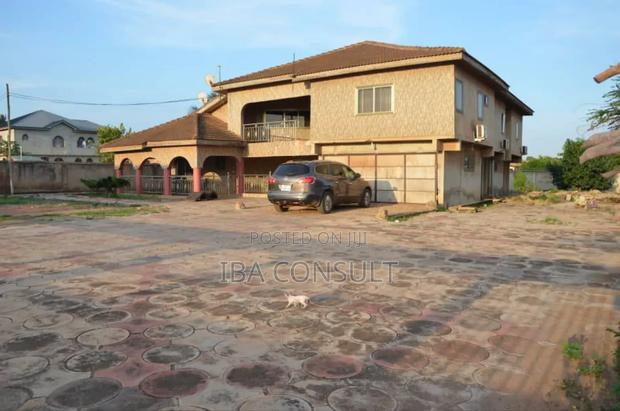 5bdrm House in Tema Metropolitan for sale