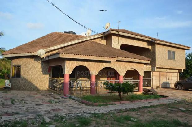 5bdrm House in Tema Metropolitan for sale