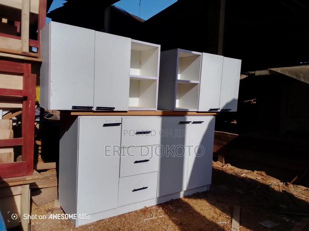 Kitchen Cabinets Laminate · Photo 3
