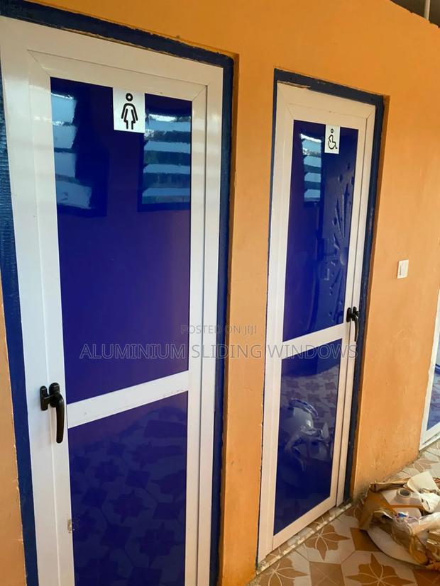 Washroom Doors photo 3