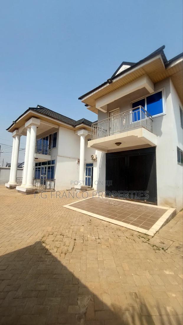 5bdrm House in Kg. Franco, Airport Residential Area for rent · Photo 3