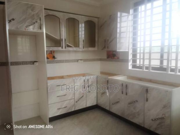 Kitchen Cabinets Gloss · Photo 2
