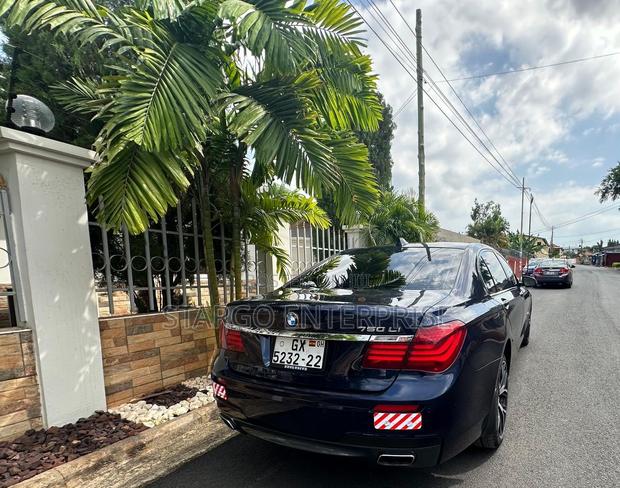 BMW 7 Series 750Li 4dr Sedan (4.4L 8cyl Turbo 8A) 2015 Blue