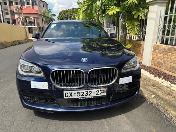 BMW 7 Series 750Li 4dr Sedan (4.4L 8cyl Turbo 8A) 2015 Blue