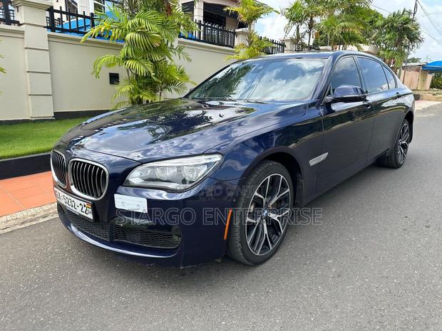 BMW 7 Series 750Li 4dr Sedan (4.4L 8cyl Turbo 8A) 2015 Blue