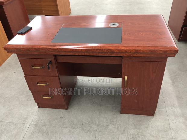Office Table · Photo 3