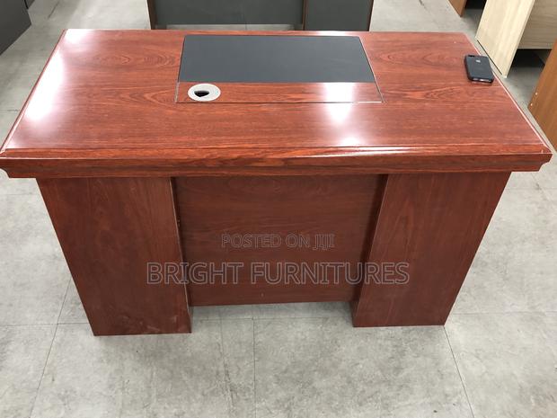 Office Table · Photo 4