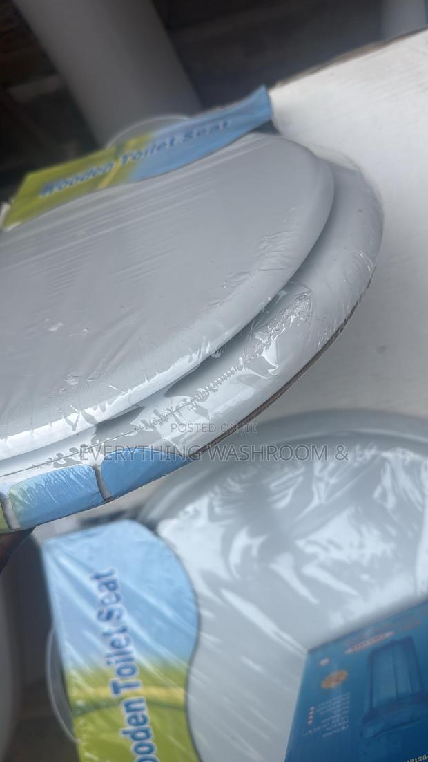 Wooden Toilet Seat Cover_ White Color Wooden Seat Cover · Photo 4
