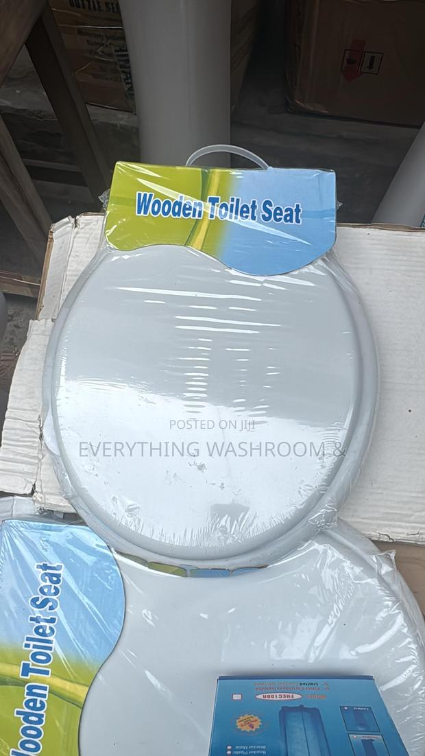 Wooden Toilet Seat Cover_ White Color Wooden Seat Cover · Photo 3