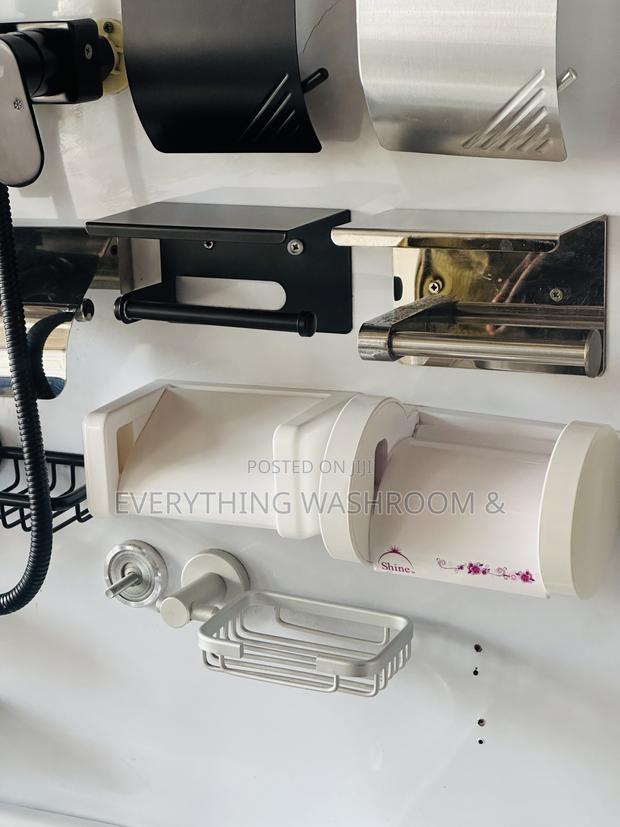Toilet Roll Holder_ Holder With Phone Function · Photo 3