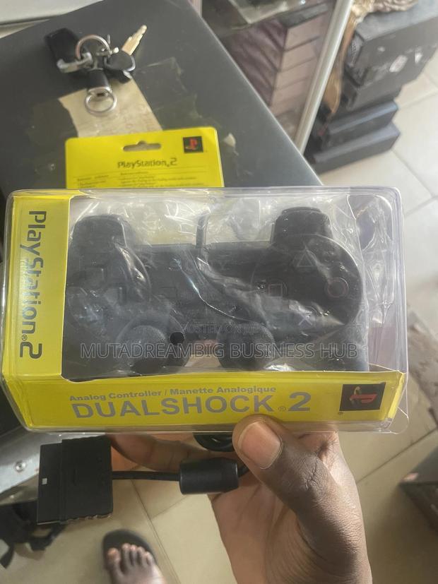 Ps4 Ps3 PS2 Controllers photo 13