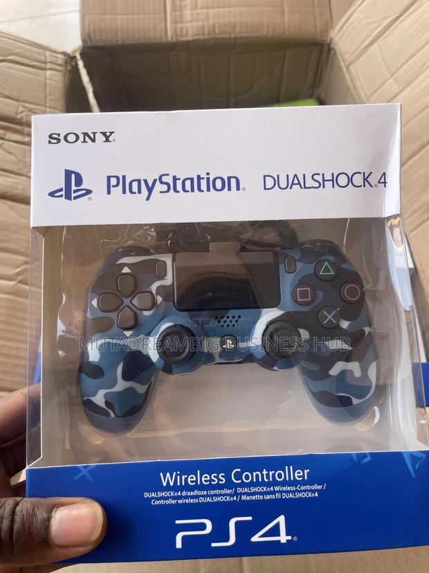 Ps4 Ps3 PS2 Controllers photo 16
