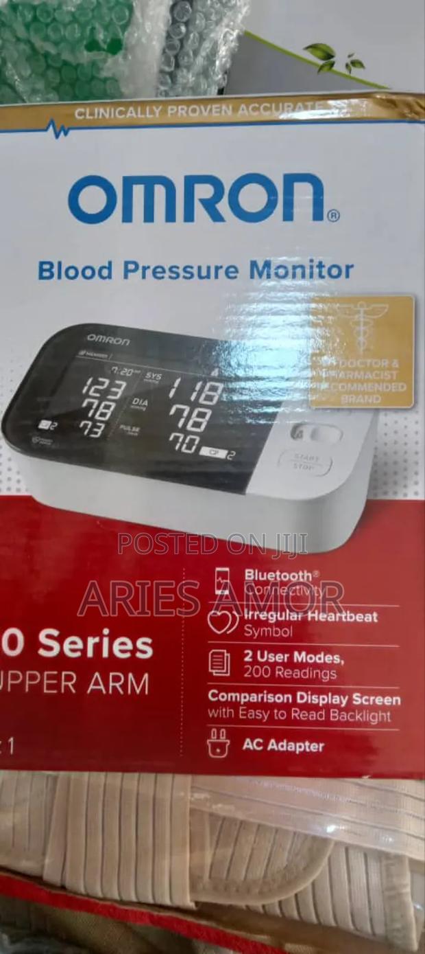 Omron 10 Series BP Machine · Photo 2