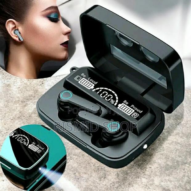 M19 Earbuds With Mini Power Bank