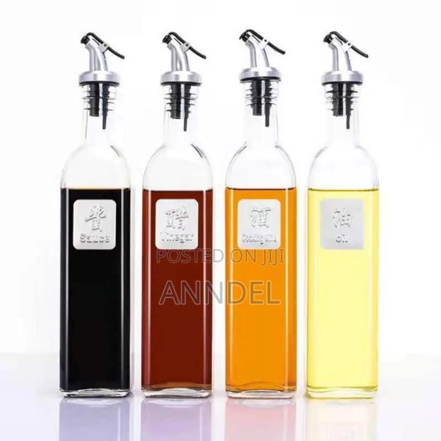 Oil Dispenser With Spices Container photo 3