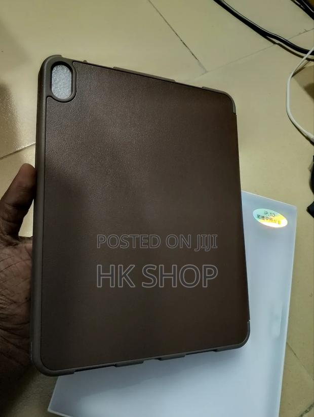 Coffee Brown Case for iPad 10th Gen. 10.9" With Pen Space · Photo 4