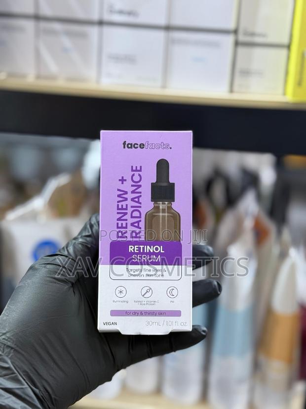 Face Facts Renew and Radiance Retinol Facial Serum · Photo 2