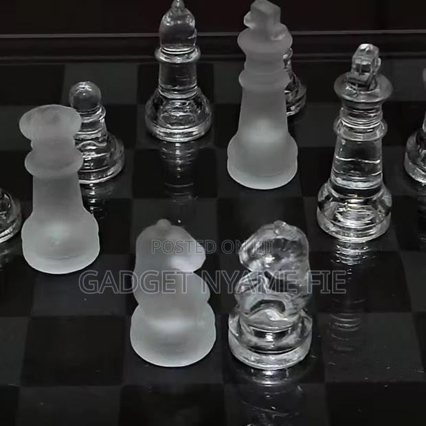 Glass Chess (19 Cm) · Photo 4