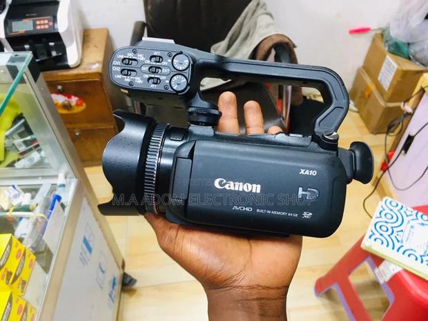 Canon Xa10 Video Camera · Photo 2