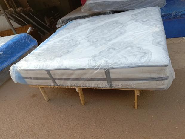 80x76 Kings Mattress From Canada . Free Delivery · Photo 2