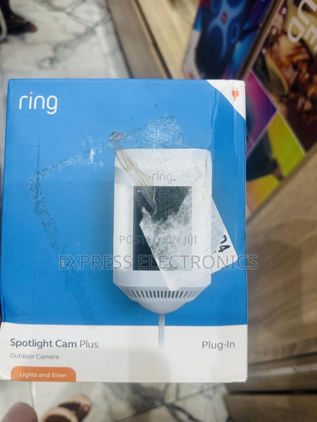 Brand New Spotlight Cam Plus-Plug In · Photo 2