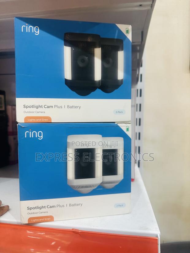 Ultra Modern Spotlight Cam Plus I Battery—2 Pack · Photo 2