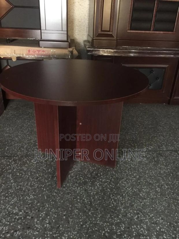 Wooden Center Table Frimp · Photo 2