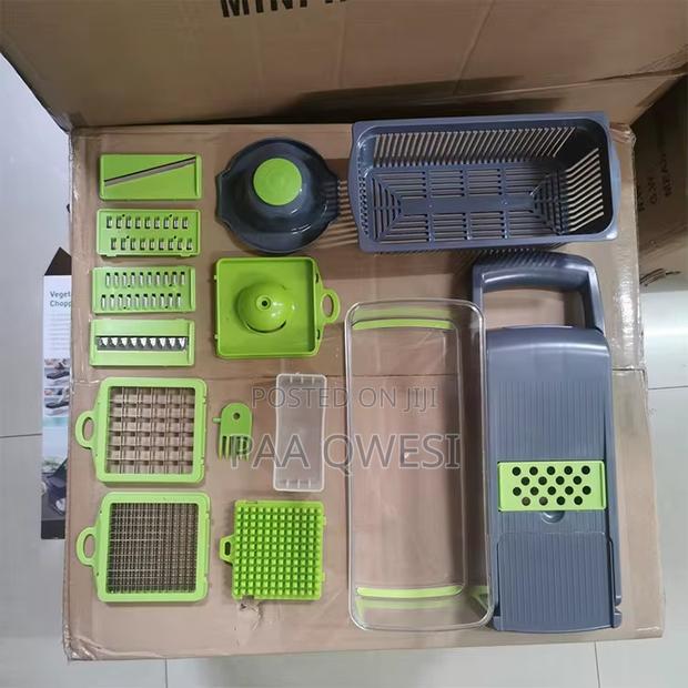 Plastic Vegetable Chopper · Photo 2