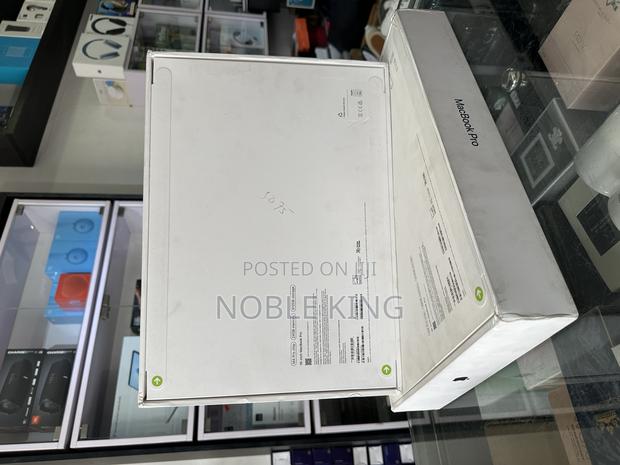 New Apple MacBook Pro 2024 M4 Max 16-Inch 24GB Apple M4 Pro SSD 512GB · Photo 2