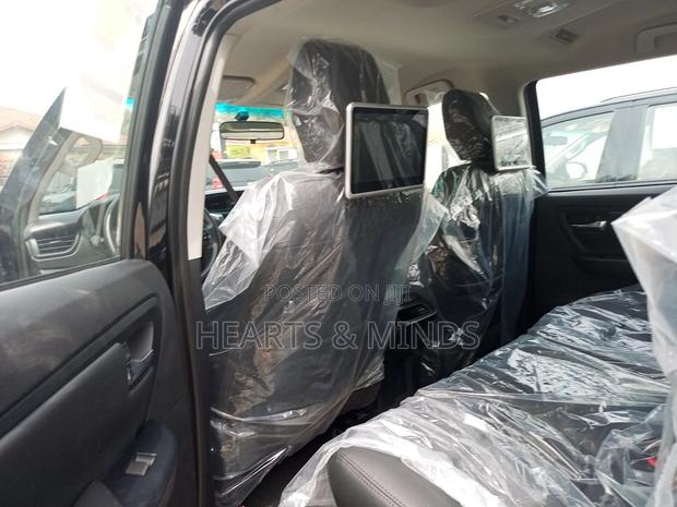New Toyota Fortuner 2.4 D AWD 2024 Black photo 11