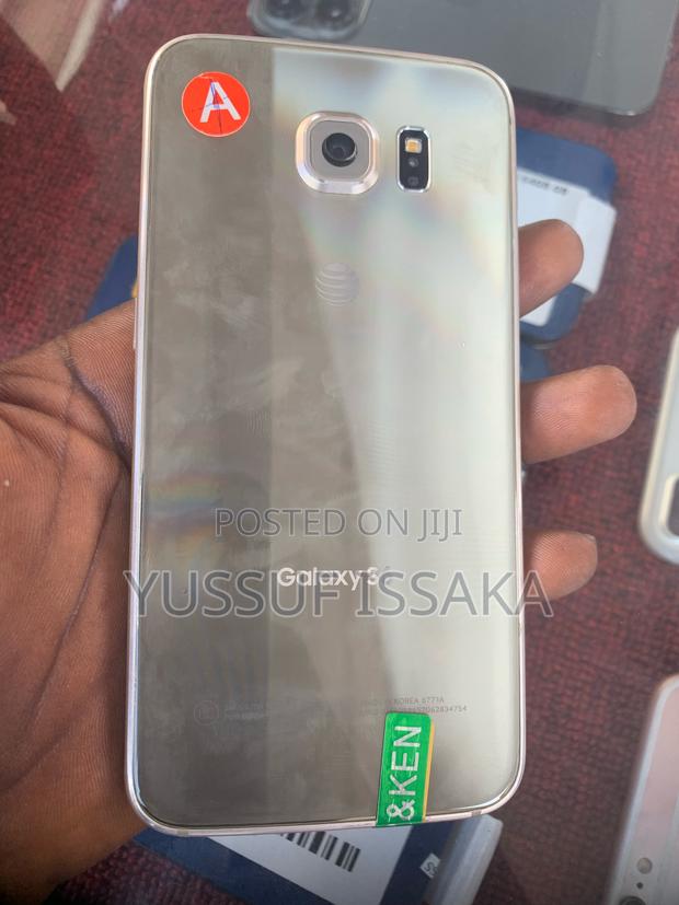 Samsung Galaxy S6 32 GB Gold photo 2