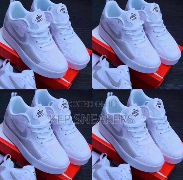 Nike Air 270 React · Photo 4